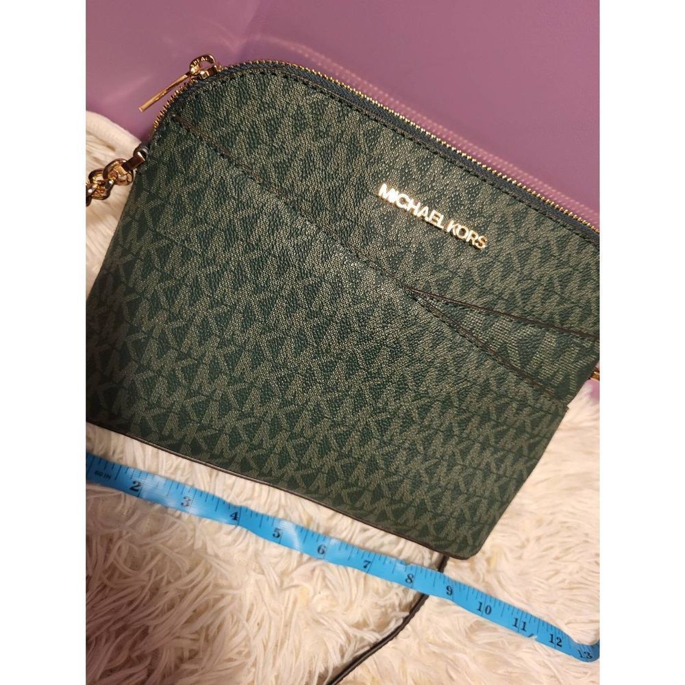 Michael Kors Green purse - Picture 2 of 3